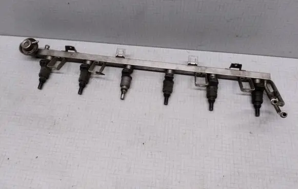 BMW 5 E39 Fuel main line pipe 1427335 14279851353