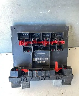 Volkswagen Touran I Comfort/convenience module 3C0937049E F005V00532