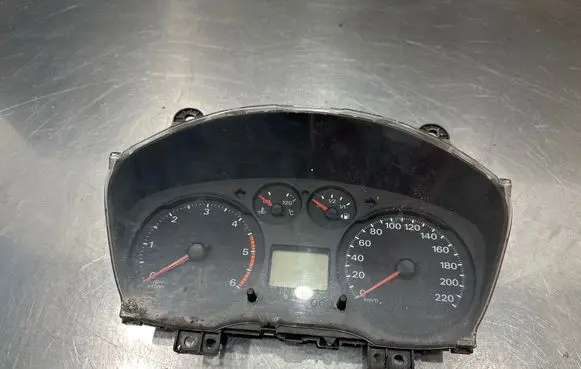 Speedometer (instrument cluster)