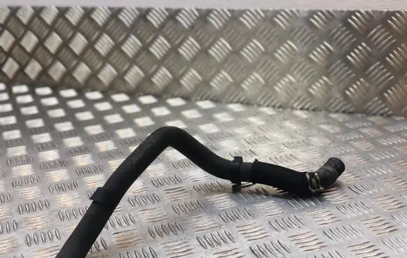 Toyota RAV 4 (XA20) Engine coolant pipe/hose