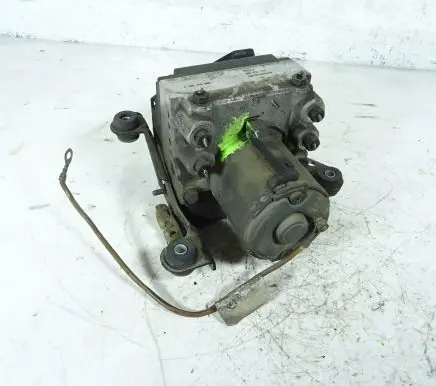 Audi A4 S4 B5 8D ABS Pump 8D0614111