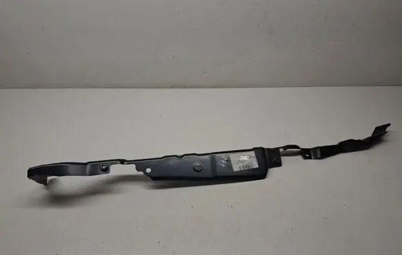 Audi Q5 SQ5 Fender mounting bracket 8R0809076D