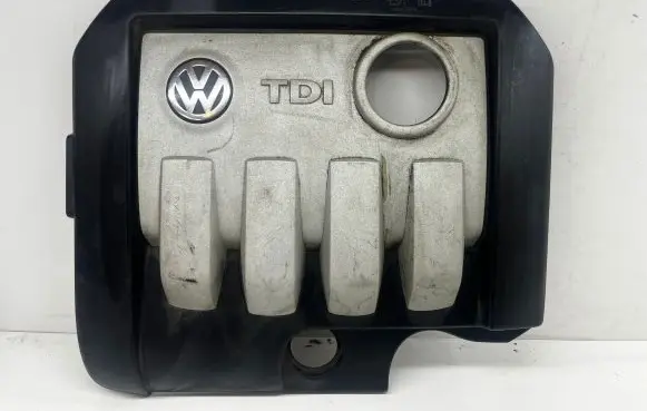 Volkswagen Golf V Engine cover (trim) 03G103925AJ 03G103925AN