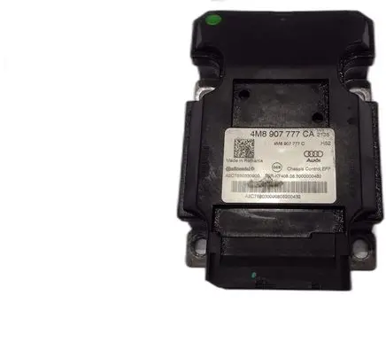 Audi Q7 4M Tow bar relay 