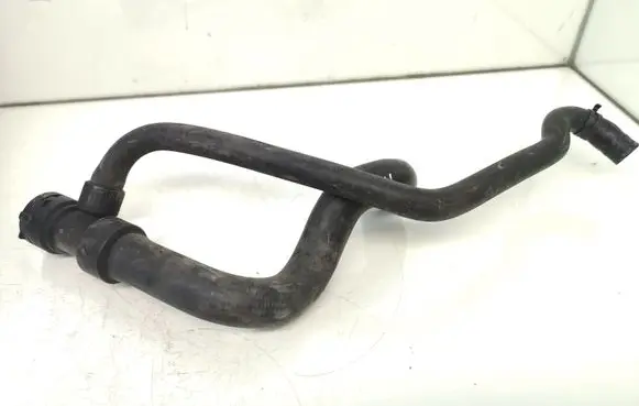 Volkswagen PASSAT B5 Engine coolant pipe/hose 8D0121055F
