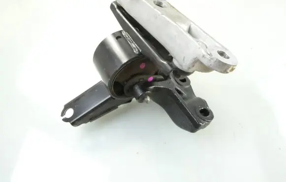 Honda CR-V Engine mount vacuum valve 