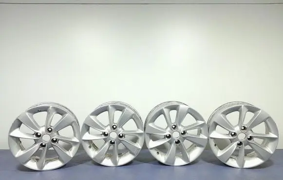 Opel Corsa E R18 alloy rim OPO70K1