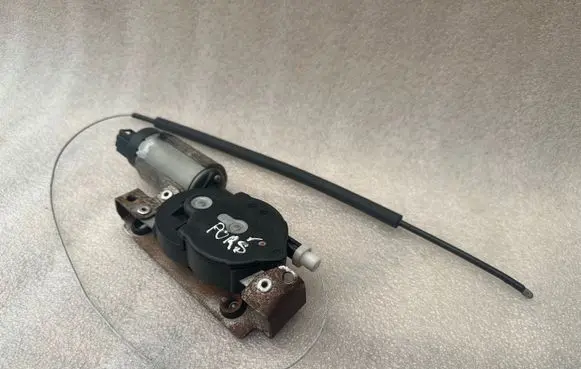 Porsche Cayenne (9PA) Seat adjustment motor 0390201949