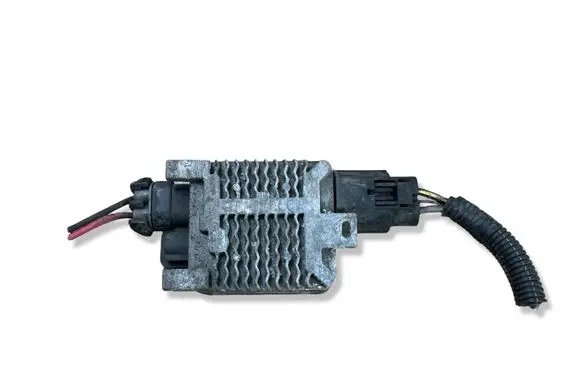 Ford Mondeo MK IV Fan control module 940002904