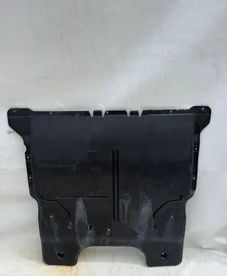 Volkswagen Golf VI Engine splash shield/under tray 2Q0825236