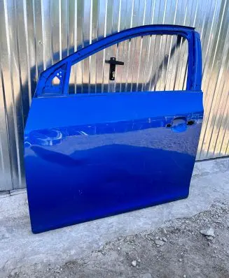 Chevrolet Cruze II Front door