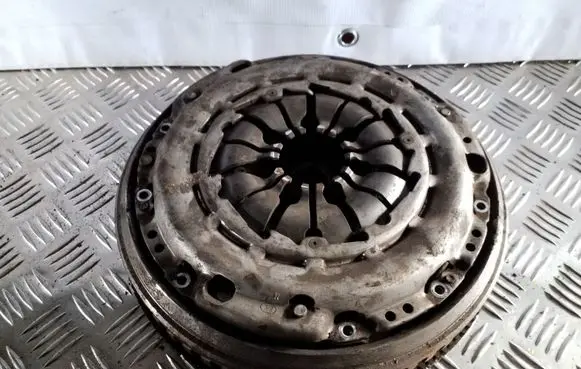 Nissan Juke I F15 Clutch set kit 8200962712ET 8200926712 8200450217