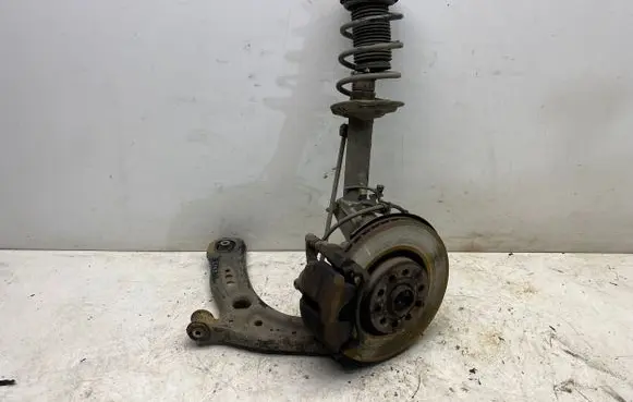 Volkswagen Golf VII Front wheel hub spindle knuckle 5Q0407257A