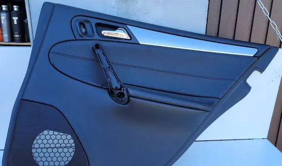 Mercedes-Benz C W203 Coupe rear side trim panel 3189010001