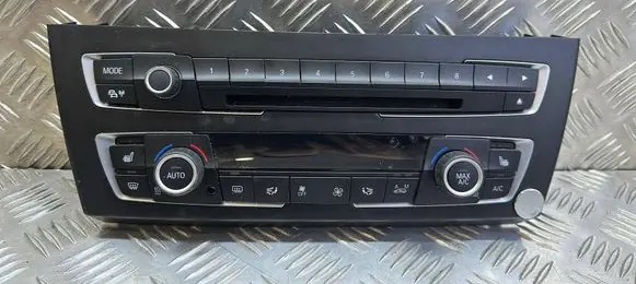 BMW 1 F20 F21 Climate control unit 9207197