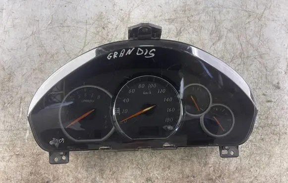 Mitsubishi Grandis Speedometer (instrument cluster) Mn134451 2574201031
