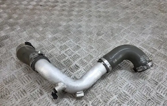 Intercooler hose/pipe