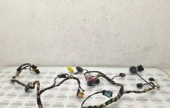 Skoda Octavia Mk2 (1Z) Front door wiring loom 1Z0120K