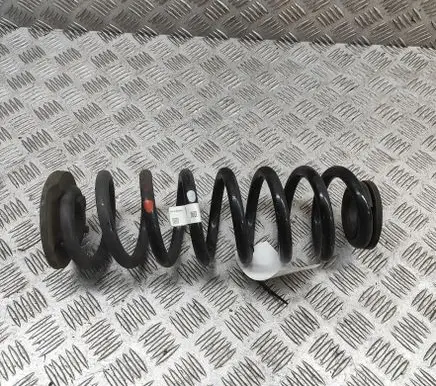 Hyundai Kona I Rear coil spring 55330HFEA0