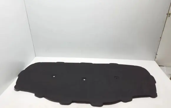 Engine bonnet/hood sound/heat insulation
