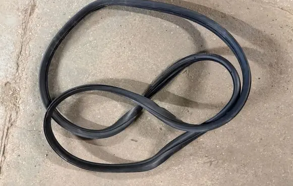 Fiat 500 Front door rubber seal 