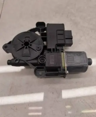 Volkswagen Tiguan Rear door window regulator motor 5Q0959407A