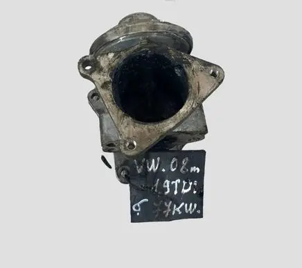 Volkswagen Golf V EGR valve 038129637D