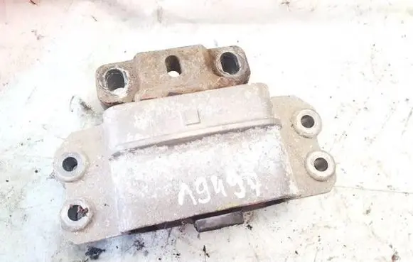 Volkswagen Golf Plus Engine mount bracket 1k0199555