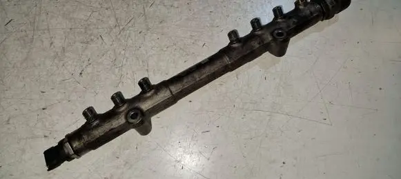 Volvo XC70 Fuel main line pipe 30777554