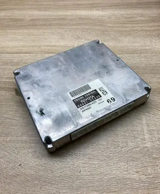 Toyota Avensis T250 Engine control unit/module ECU 8966105690