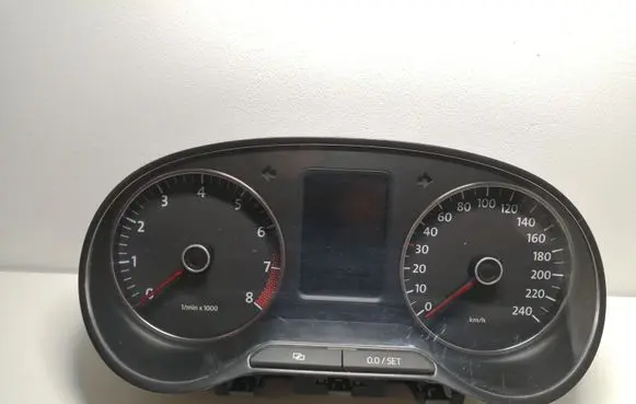 Volkswagen Golf V Speedometer (instrument cluster) 6R0920860F A2C53385389