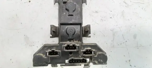 Volkswagen Golf IV Tail light bulb cover holder 1J6945257