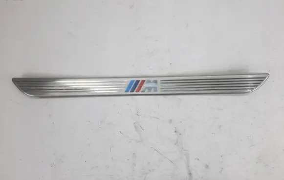 Other sill/pillar trim element