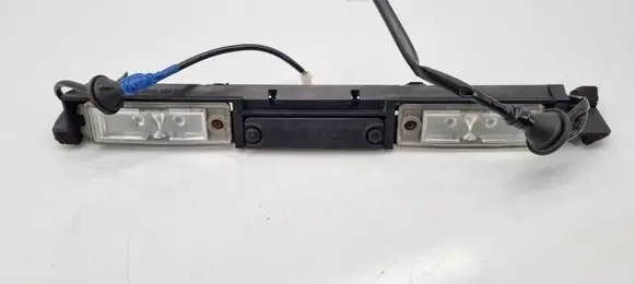 Lexus GS 300 350 430 450H Trunk door license plate light bar 19878206