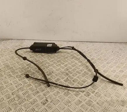 BMW X5 E70 Hand brake control module 6779451