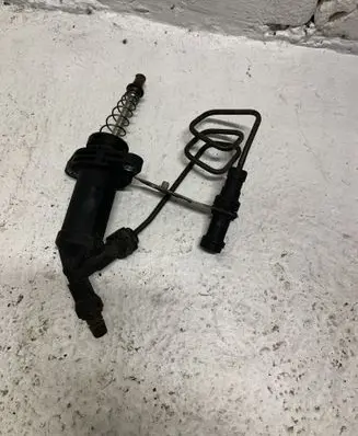 BMW 5 E60 E61 Clutch slave cylinder 6785964