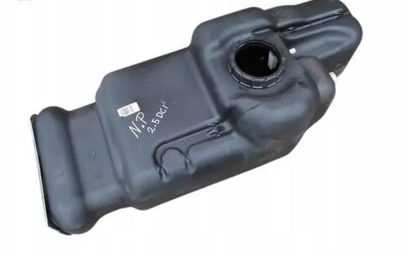 Nissan Pathfinder R51 Fuel tank 