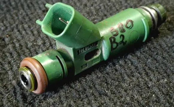 Volvo S80 Fuel injector 9470229 3900