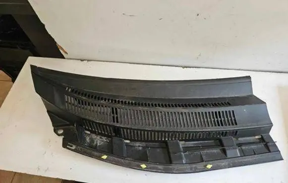 Toyota Urban Cruiser (XP110) Wiper trim 5578152340 5575152080