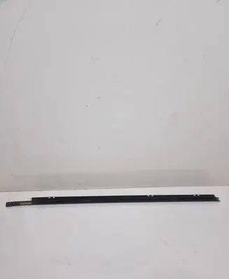Nissan Qashqai Rear door glass trim molding