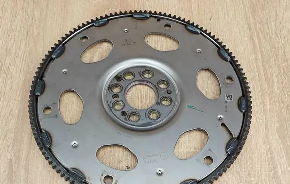 BMW 5 G30 G31 G38 Flywheel 8612144