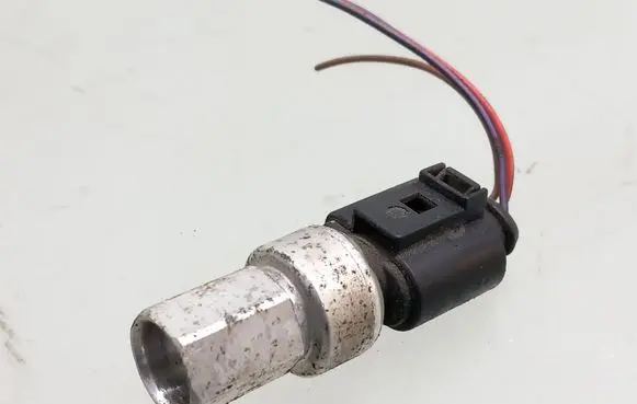 Seat Ibiza III (6L) Air conditioning (A/C) pressure sensor 1K0959126A