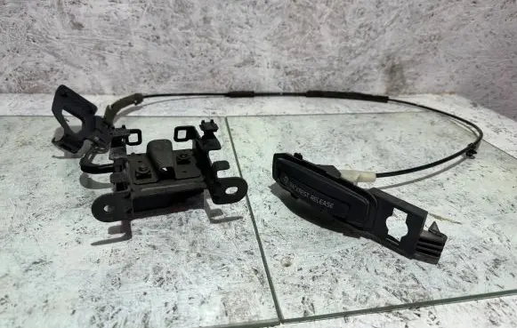 Volvo S80 Seat back rest lock catch 9188720 9194117 60302