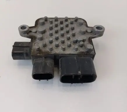 Nissan Leaf II (ZE1) Fan control module 21493B210B