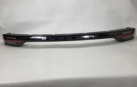Porsche Cayenne (9Y0 9Y3) Tailgate rear/tail lights 9Y0945081P
