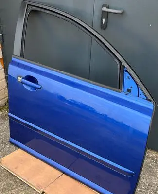 Volvo V50 Front door 47646