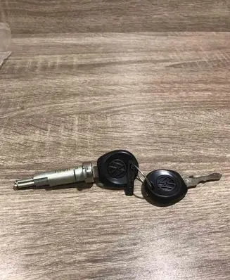 Volkswagen Golf II Ignition key/card AH7338