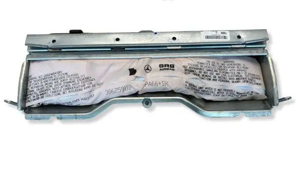 Mercedes-Benz C W204 Knee airbag 306026999AR