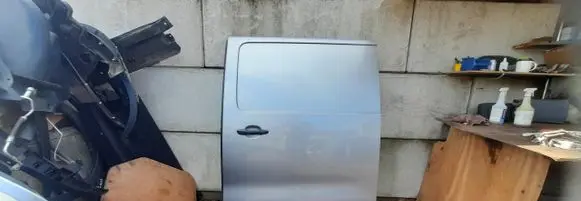 Opel Vivaro Side sliding door LAKKCA