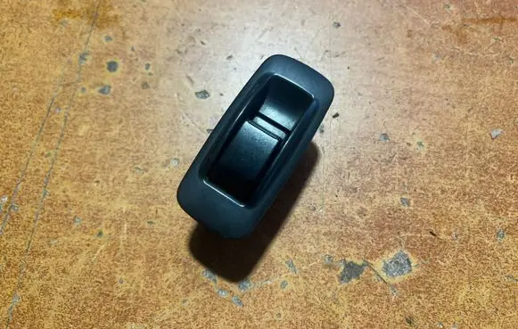 Toyota Corolla Verso AR10 Electric window control switch 848010F030B0 54035228